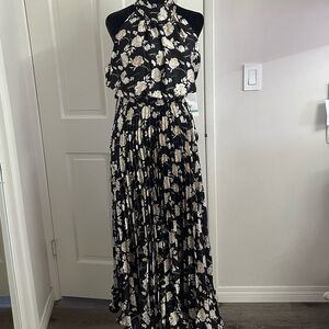 Taylor Black and White Floral Maxi Dress Evening or event dress